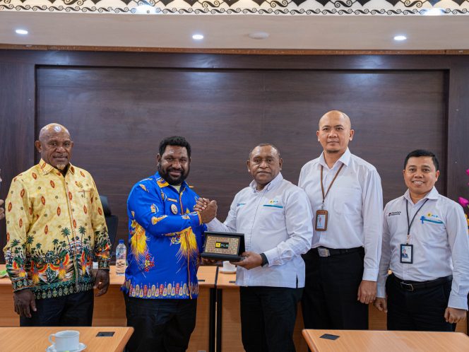
					Audiens PLN bersama Pemkab Mamberamo Raya perkuat keandalan listrik daerah. Foto:PLN Papua