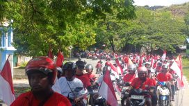 pawai Merah Putih b awa pesan damai dari Tanah Tabi. Foto: Katharina/Kabarpapua.co