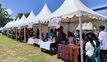Pesta budaya, kuliner dan UMKM yang dilakansakan Pemuda Tabi. Foto: Katharina/KabarPapua.co 