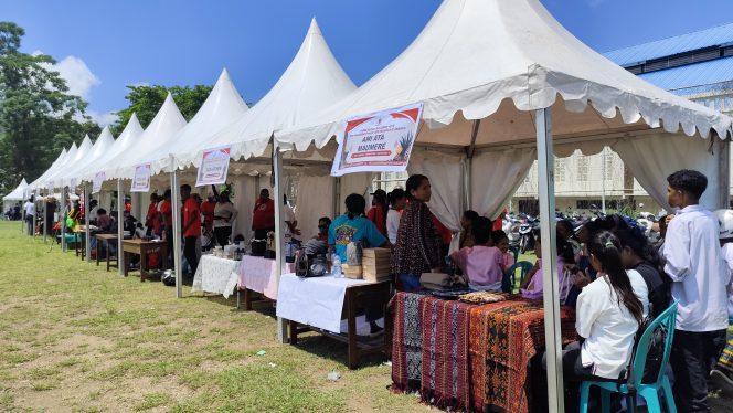 
					Pesta budaya, kuliner dan UMKM yang dilakansakan Pemuda Tabi. Foto: Katharina/KabarPapua.co 