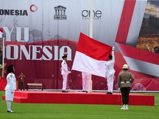 Upacara Pengibaran Bendera Merah Putih memperingati Hari Ulang Tahun (HUT) ke-81 RI dengan semangat One Freeport: Dari Timur ndonesia, Kita Bangkit Bersama, serentak di enam lokasi kerja PTFI yang berada di tiga provinsi yakni Papua Tengah, Jawa Timur, dan DKI Jakarta. Foto: PTFI 