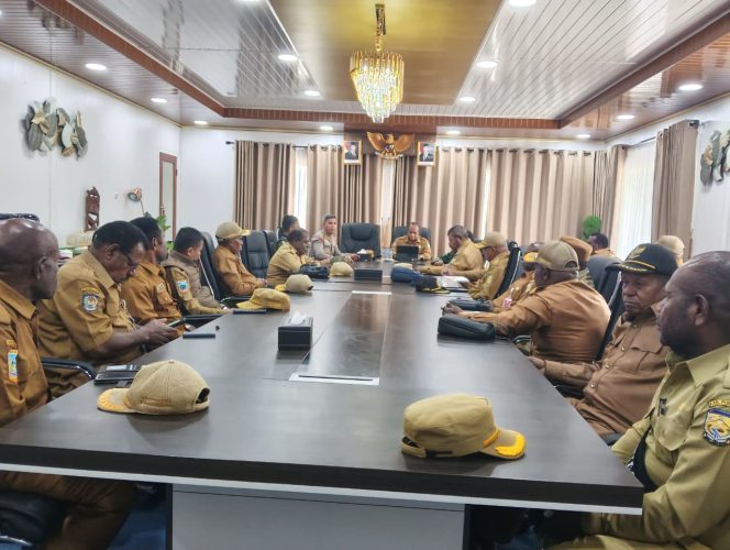 
					Rapat forkopimda Pemkab Puncak atasi bencana alam. Foto: Diskominfo Puncak.