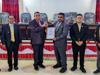 DPRK bersama Bupati Yapen pada Rapat pelno pengesahan pertanggungjawab an APBD 2025. Foto: Ainun Faathirjal/Kabarpapua.co
