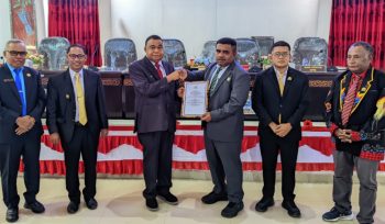DPRK bersama Bupati Yapen pada Rapat pelno pengesahan pertanggungjawab an APBD 2025. Foto: Ainun Faathirjal/Kabarpapua.co
