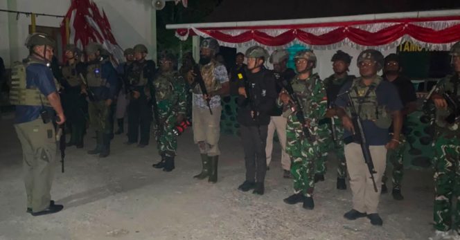
					Aparat TNI Polri bersiaga di Tolikara. Foto: Pendam Cenderawasih