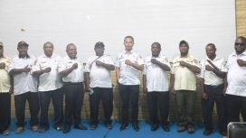 ASN asal Dogiyai yang bertugas di lingkungan Pemprov Papua Tengah berfoto bersama usai menggelar rakor. (Foto dok: IST) 