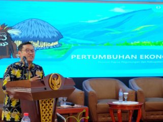 Kepala Perwakilan Bank Indonesia Provinsi Papua, Warsono saat membuka kegiatan HLM dan Capacity Building TPID di Grand Baliem Hotel, Wamena, Papua Pegunungan. (Foto dok: BI Papua)