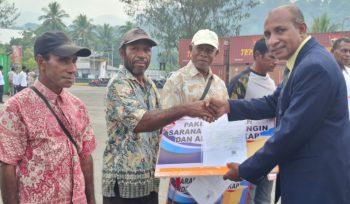 Kepala Dinas Perikanan Kabupaten Kepulauan Yapen Daniel Reba. (KabarPapua.co/Ainun Faathirjal)