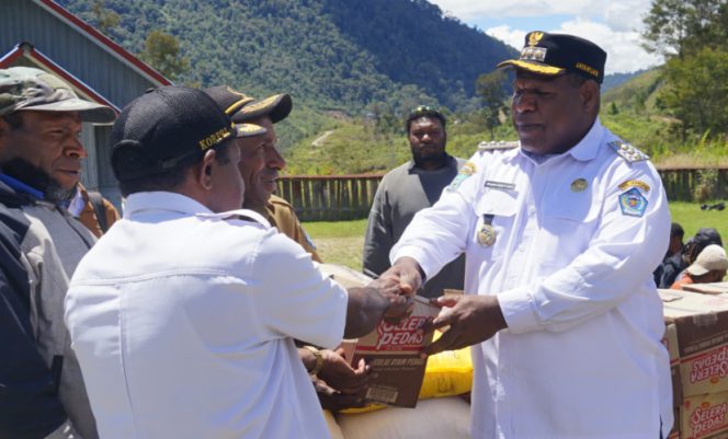 
					Bupati Jayawijaya Atenius Murip kunjungi Distrik Walaik, Rabu 2 September 2026. (Foto dok: Media Bupati Jayawijaya)
