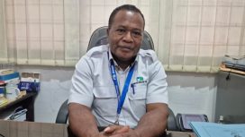 Direktur PDAM Kabupaten Kepulauan Yapen, Yosias Ambokari. (Foto dok: IST)