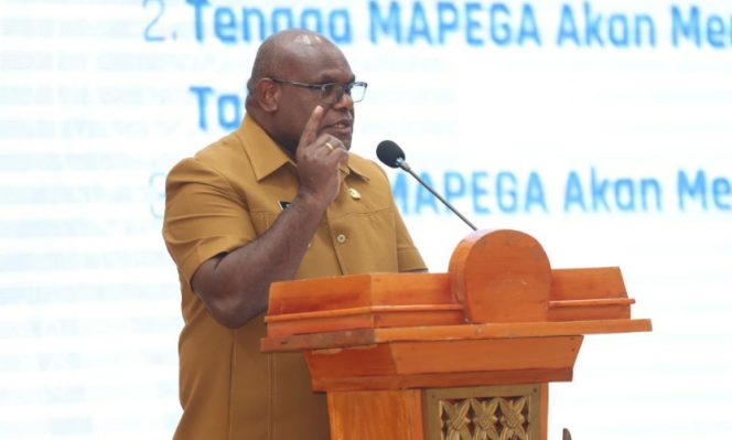 
					Gubernur Papua Tengah, Meki Nawipa apresiasi Bupati Puncak, Elvis Tabuni atas penyelenggaraan Program Beasiswa Unggulan Puncak Cerdas Tahun 2026. (Foto dok: papuatengahprov.go.id)