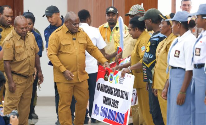 
					Gubernur Papua Tengah Meki Nawipa melanjutkan rangkaian kunker ke Kabupaten Deiyai. (Foto dok: IST)
