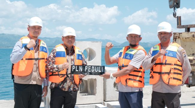 PLN Indonesia Power UBP Holtekamp turut berpartisipasi melalui program PLN Unit Pelaksana Pembangkitan menghadirkan rumah ikan berbahan Fly Ash and Bottom Ash (FABA),Foto: PLN IP UBP Holtekamp