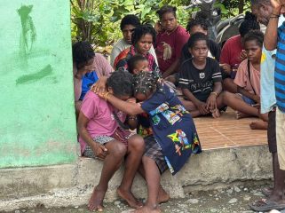 Demerina Uwamang, salah satu korban penculikan dan penyanderaan di Distrik Jila, Kabupaten Mimika akhirnya dikembalikan kepada pihak keluarga di Timika pada Jumat 25 September 2026.Foto: Satgas Damai Cartenz
