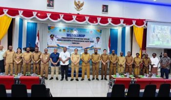 Foto bersama usai pembukaan Workshop Penguatan Kapasitas Sekretariat Bersama (Sekber) Provinsi dan Kabupaten Program Bangkit Papua Tengah Tahun 2026, di Aula RRI Nabire. (KabarPapua.co/Agies Pranoto)