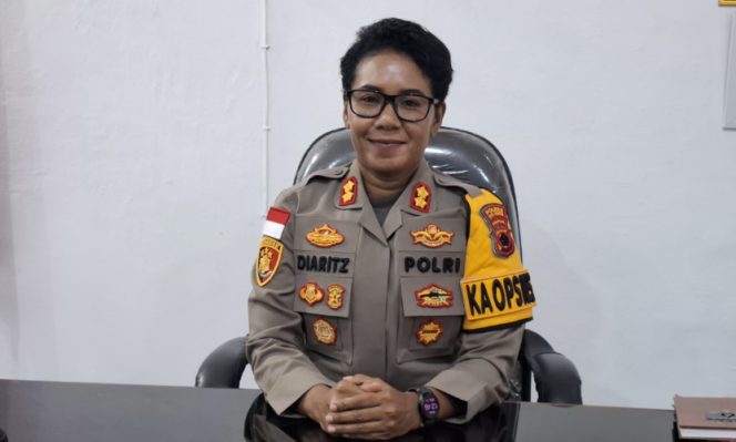 
					Kapolres Kepulauan Yapen AKBP Diaritz Felle, S.I.K., saat ditemui di ruang kerjanya.Foto: Ainun Faathirjal/Kabarpapua.co