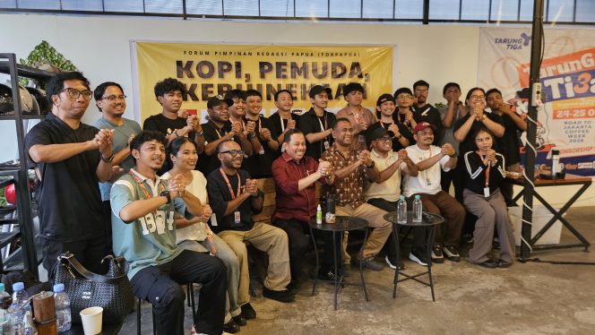 
					Diskusi Sagu yang mengangkat tema Kopi, Pemuda dan Kebhinekaan yang digelar di BM Coffee Kotaraja, Kota Jayapura. Foto: Katharina/KabarPapua.co  