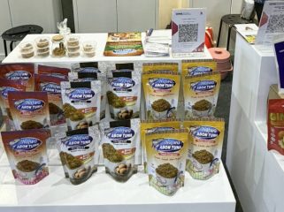 Kategori UMKM Business-to-Consumer (B2C), Papua diwakili Kopi Kasuari Papua dan Najwa Abon Tuna. Kehadiran produk-produk ini  menampilkan potensi komoditas unggulan tanah Papua. (Foto dok: BI Papua)