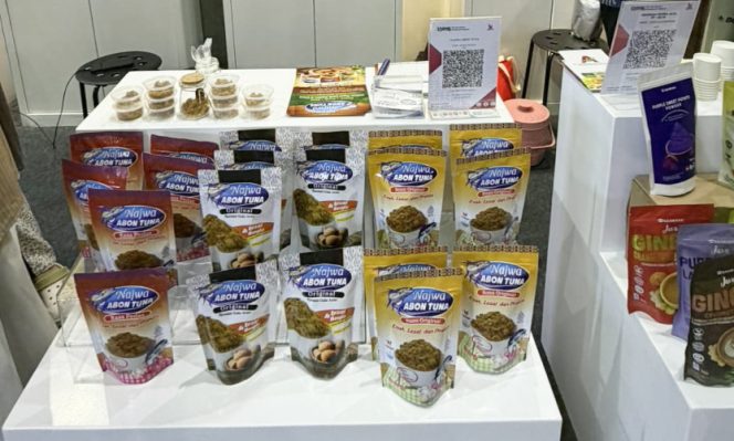 
					Kategori UMKM Business-to-Consumer (B2C), Papua diwakili Kopi Kasuari Papua dan Najwa Abon Tuna. Kehadiran produk-produk ini  menampilkan potensi komoditas unggulan tanah Papua. (Foto dok: BI Papua)