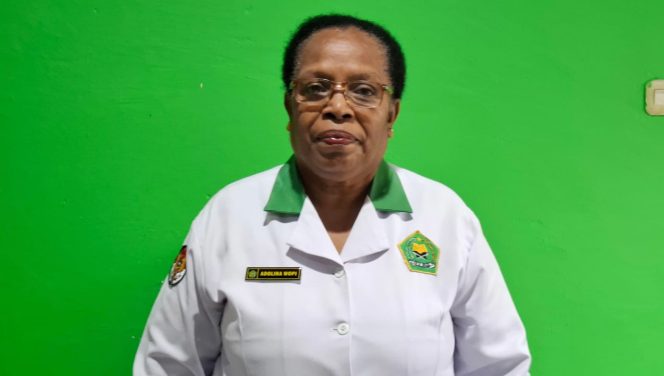 
					Kepala Kantor Kementerian Agama Kabupaten Kepulauan Yapen, Adolina Wopi, S.Th. Foto: Ainun Faathirjal/KabarPapua.co