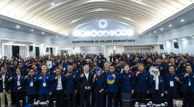 Foto bersama usai pembukaan Pelatihan Kader Penggerak untuk Pengembangan Partai Angkatan X di Akademi Bela Negara Partai NasDem, Jakarta. (Foto dok: IST)