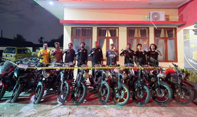 
					Barang bukti sejumlah sepeda motor telah berada di Mako Polres Biak Numfor guna kepentingan penyelidikan dan pendataan pemilik. (KabarPapua.co/Agies Pranoto)