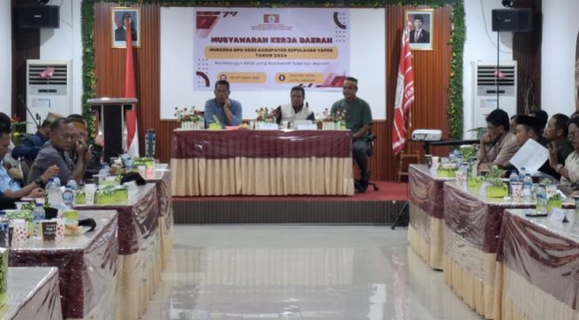 Pengurus dan anggota KKSS Kepulauan Yapen mengikuti Musyawarah Kerja Daerah untuk menetapkan program kerja periode 2026-2031. (KabarPapua.co/Ainun Faathirjal)