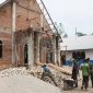 Pembangunan gedung gereja dari program TMMD ke-130 di wilayah Kodim 1705 Nabire, Papua Tengah. (KabarPapua.co/Agies Pranoto) 