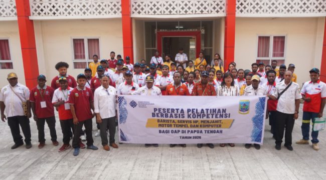 masyarakat dengan keterampilan praktis sesuai kebutuhan dunia Para peserta pelatihan berbasis kompetensi, guna meningkatkan keterampilan dalam dunia usaha dan industri. (Foto dok: IST)
