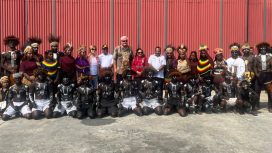DR. Piter Youngren yang dikenal sebagai pendiri World Impact Ministries, sebuah organisasi pelayanan Kristen Unternasional yang menjangkau lebih dari 100 negara tiba di Wamena pada Rabu 21 Oktober 2026. Foto: ist