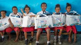 Pertamina Patra Niaga Regional Papua Maluku kembali memperluas manfaat program SESAMA, Seragam Sekolah Pertamina Untuk Semua. (Foto dok: Pertamina Papua)