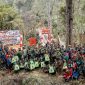 Keceriaan anak-anak dan warga Distrik Ugimba saat peresmian Jembatan Merah Putih. Foto: Koops TNI Habema