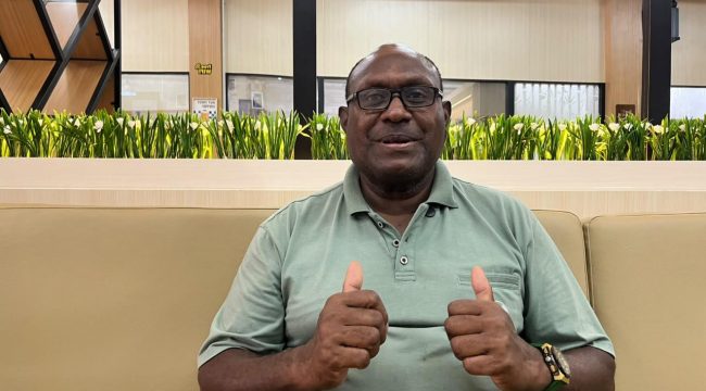 tokoh pemuda dan masyarakat Suku Kamoro Kabupaten Mimika, Damianus Samin. Foto: Satgas Damai Cartenz