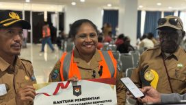 Dinas Lingkungan Hidup (DLH) Kabupaten Jayawijaya mendapatkan penghargaan nasional, kategori kebersihan lingkungan dan pengelolaan persampahan dari Kementerian Dalam Negeri (Kemendagri). Foto: Agris Wistrijaya/KabarPapua.co