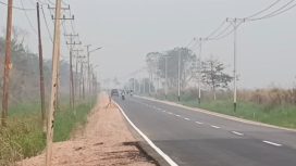 Kabut asap pekat di Jalan SP9 Salor Merauke yang mengganggu aktivitas warga dan pengguna jalan raya. Foto: Polres Merauke