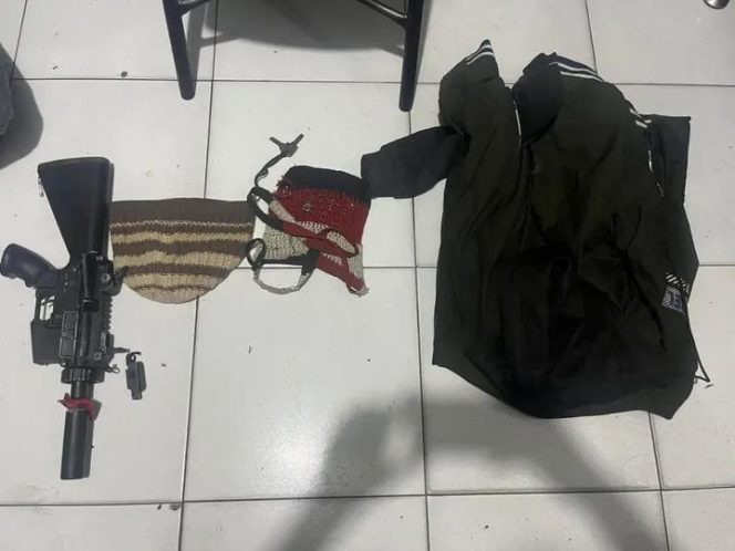 
					Airsoftgun replika M16 yang ditemukan dalam kecelakaan di Jalan ABepura-Sentani. Foto: Humas Polres Jayapura 