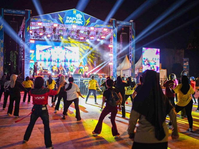 
					Keseruan di Papua Spark 2026 yang digelar di halaman Kantor Gubernur Papua. Foto:PLN Papua