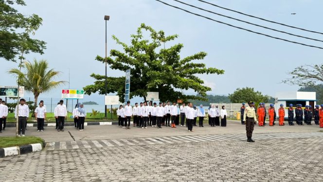 
					PLN IP YBP Holtekamp uopacara Hari Listrik Nasional ke-81. Foto: PLN IP UBP Holtekamp
