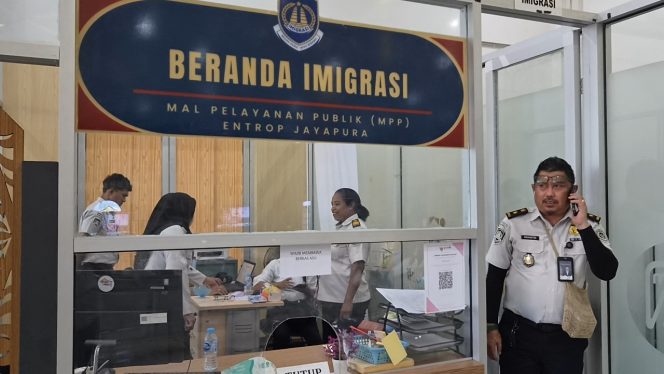 
					Beranda Imigrasi yang berada di Entrop Kota Jayapura. Foto: Imelda/KabarPapua.co